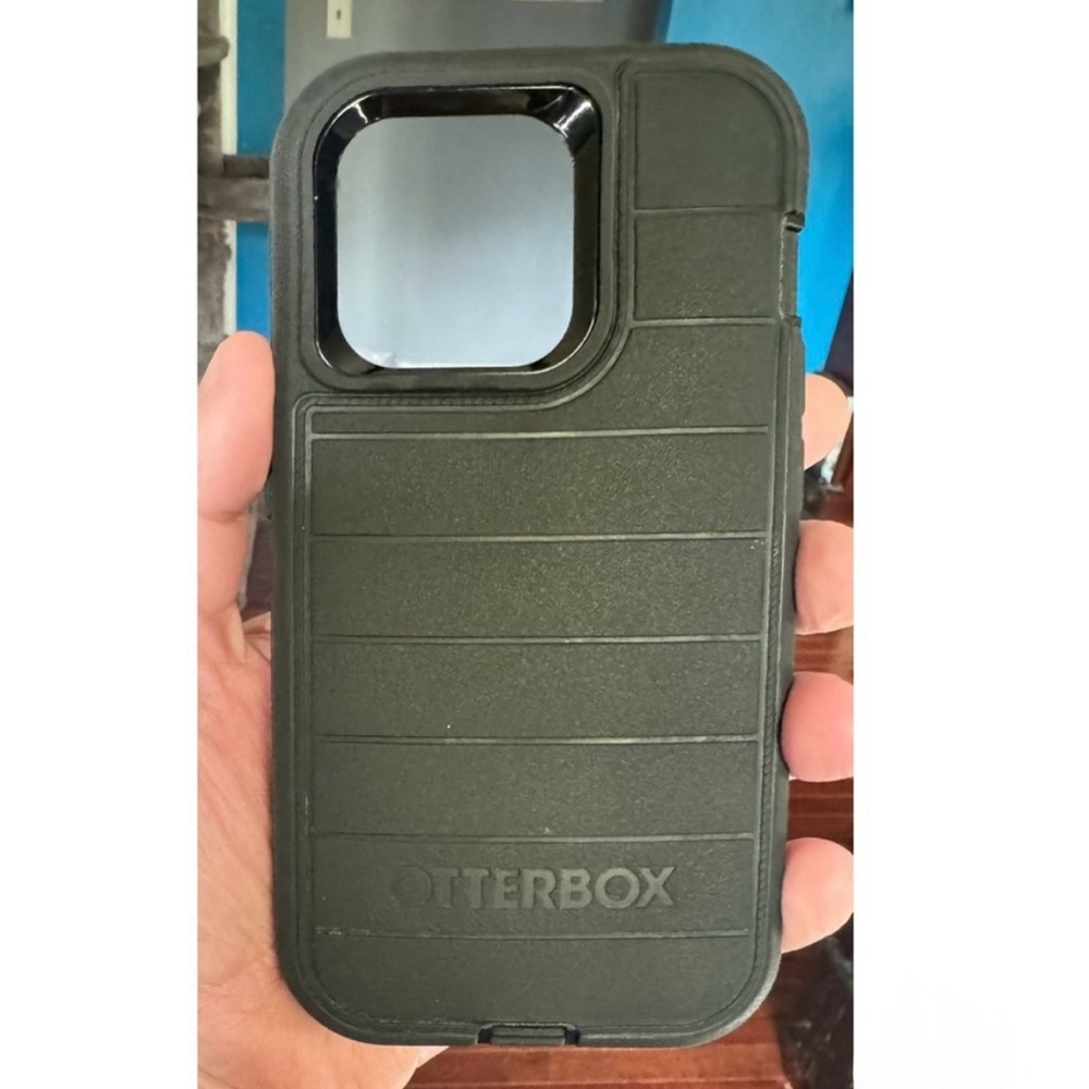 iPhone 13 Pro case - OtterBox Defender Pro Drop+